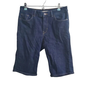 LEVI'S Dark Wash Classic Bermuda Shorts Size 28